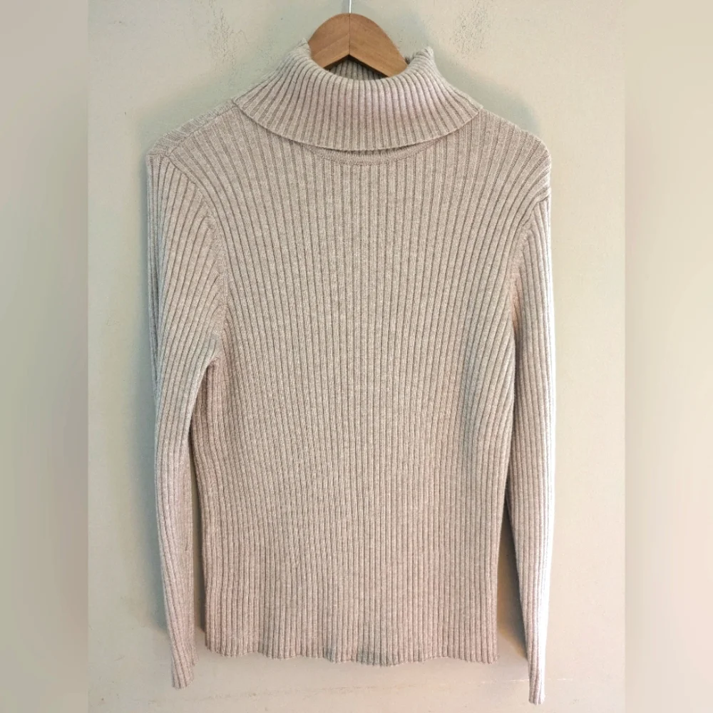 Express Oatmeal Beige Ribbed Turtleneck Sweater Size XL - Picture 1 of 4